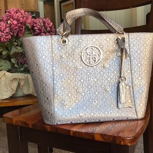 2018 Guess Kamryn Tote purse in Pewter Metallic